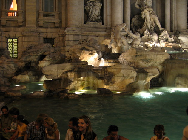 Fontana di Trevi - Back to attractions and sights - Rom 